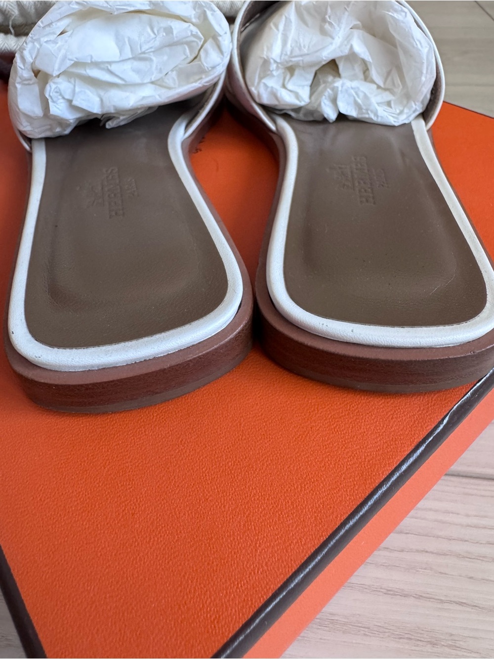 Hermes Oran Leather Sandals color Gold sz 34.5 - Picture 6 of 8